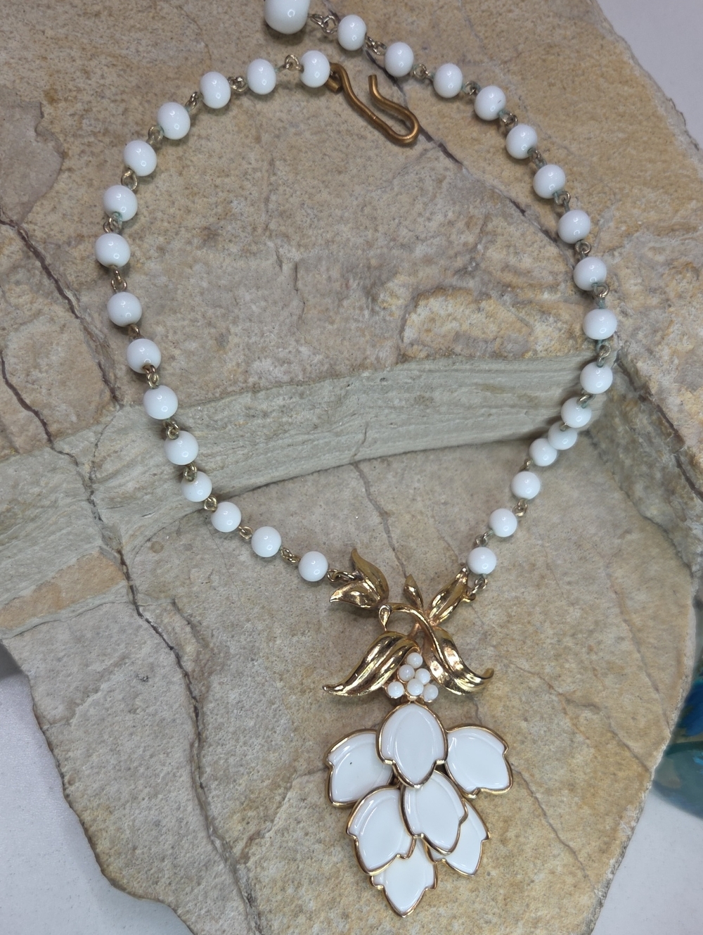 Gold & White Milk Glass Floral Trifari Alfred Philippe Pendant Necklace